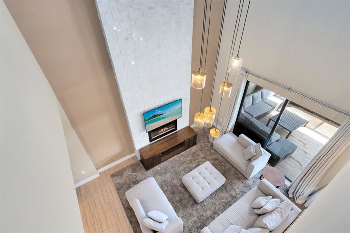 Image No.10-3 Bed Townhouse for sale