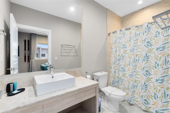 Image No.17-3 Bed Townhouse for sale