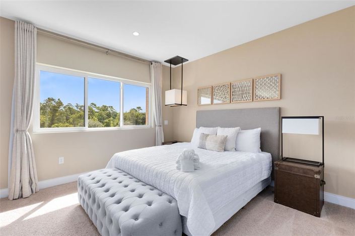 Image No.18-3 Bed Townhouse for sale