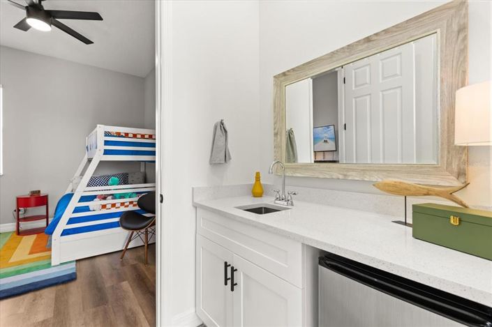 Image No.17-3 Bed Property for sale