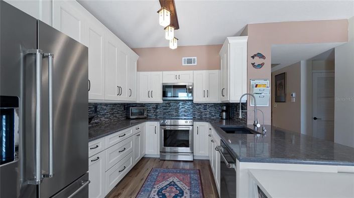 Image No.11-3 Bed Townhouse for sale