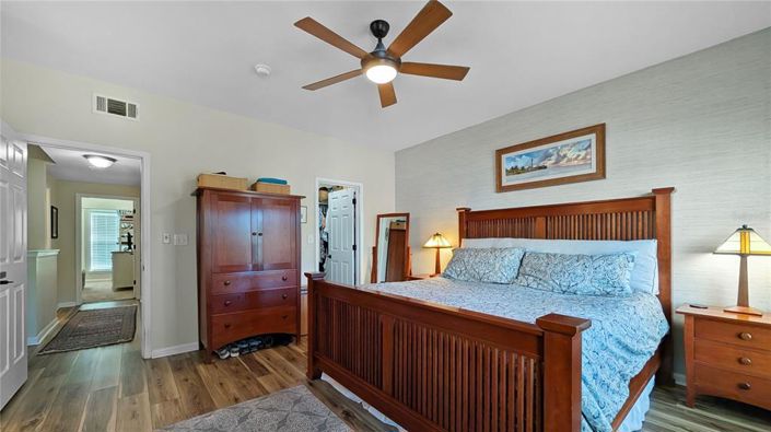 Image No.18-3 Bed Townhouse for sale