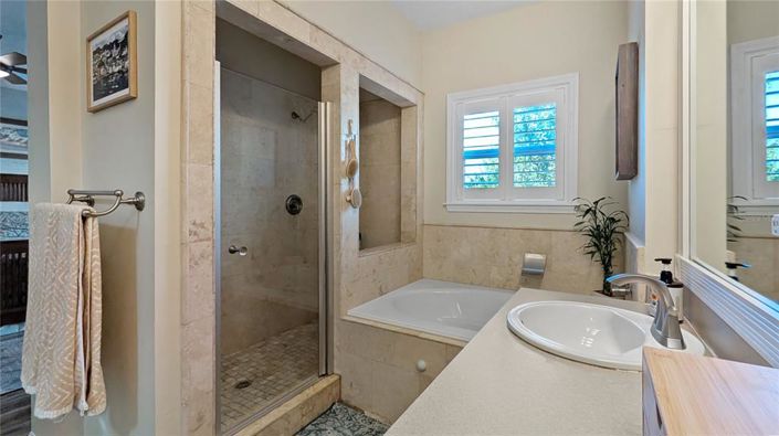 Image No.21-3 Bed Townhouse for sale