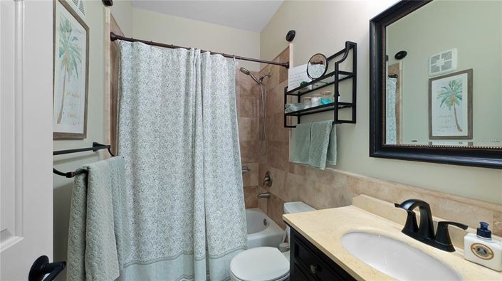 Image No.23-3 Bed Townhouse for sale