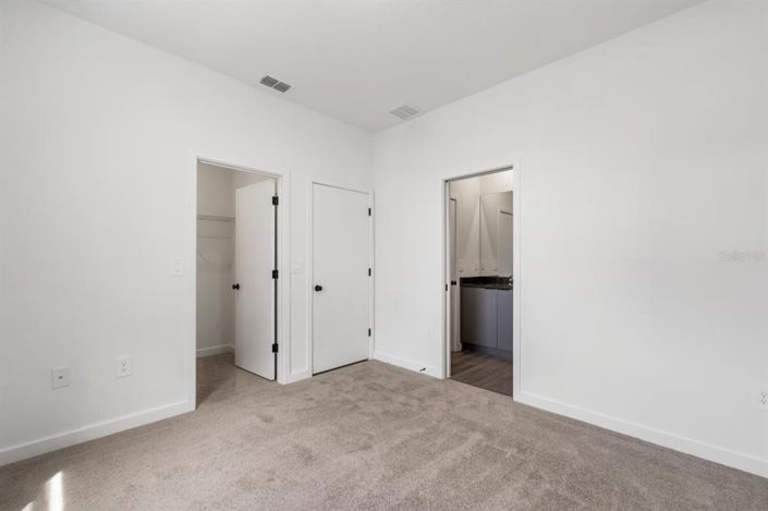 Image No.12-3 Bed Townhouse for sale