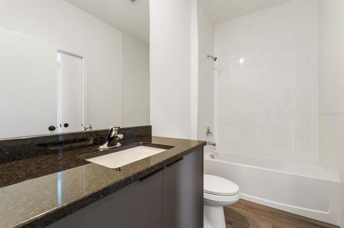 Image No.16-3 Bed Townhouse for sale