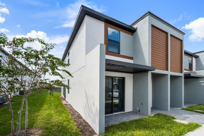 Image No.2-3 Bed Townhouse for sale