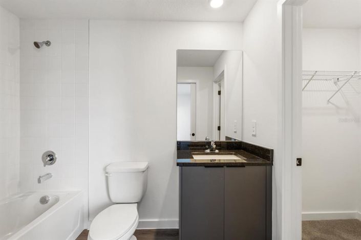 Image No.22-3 Bed Townhouse for sale