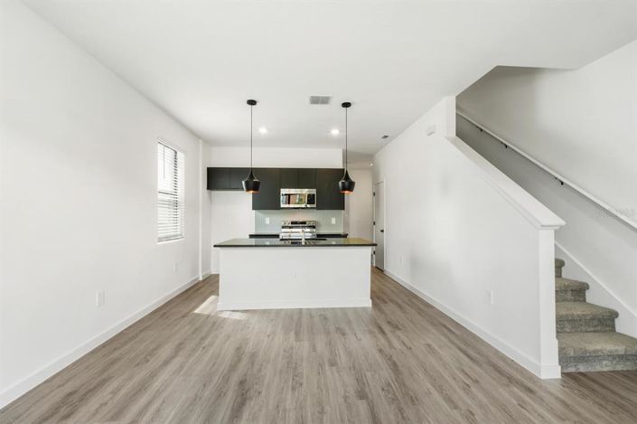 Image No.4-3 Bed Townhouse for sale