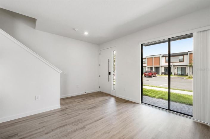 Image No.5-3 Bed Townhouse for sale