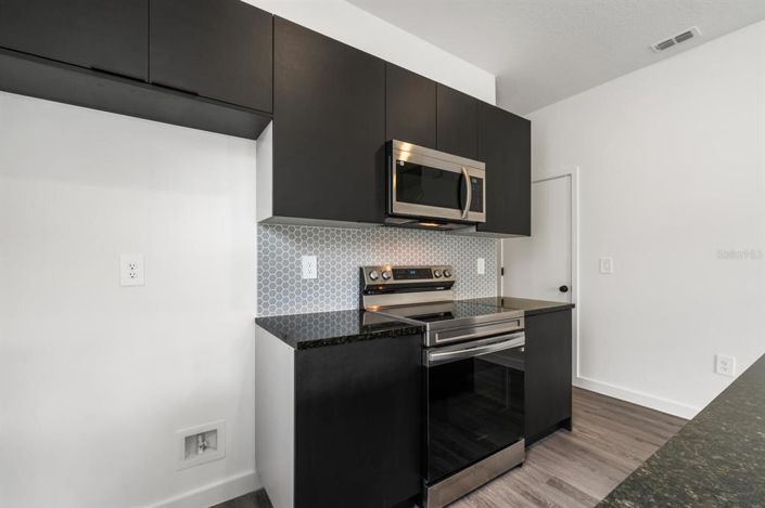 Image No.8-3 Bed Townhouse for sale