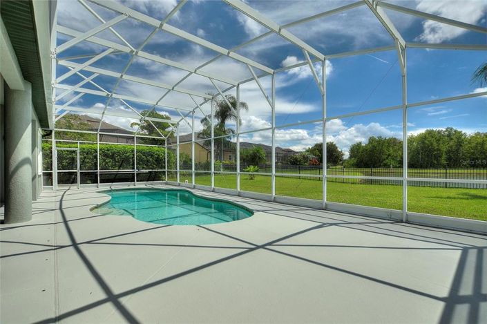 Image No.8-4 Bed Property for sale