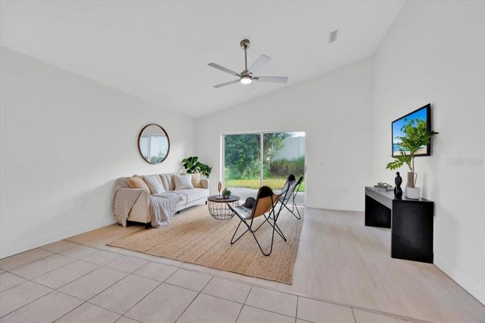 Image No.13-Propriété de 4 chambres à vendre à Haines City