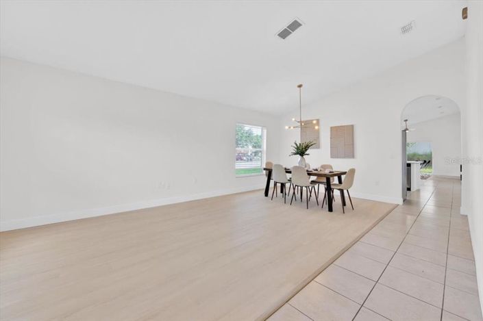 Image No.4-Propriété de 4 chambres à vendre à Haines City