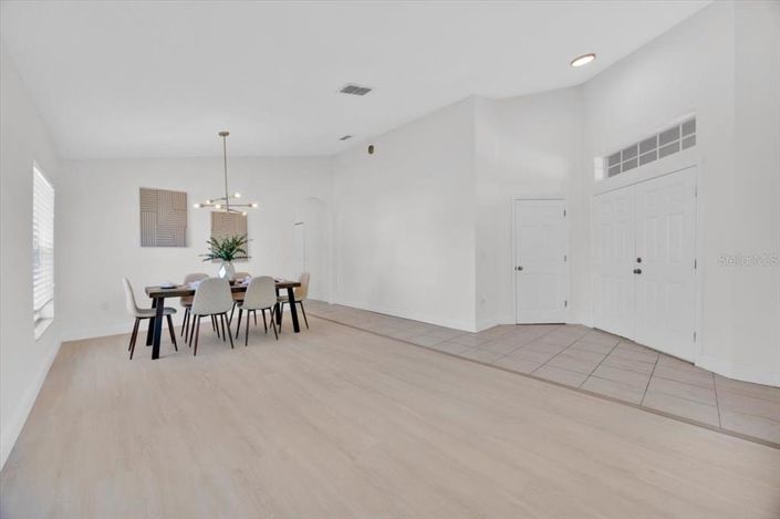 Image No.5-Propriété de 4 chambres à vendre à Haines City