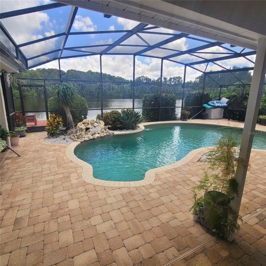 Image No.8-4 Bed Property for sale