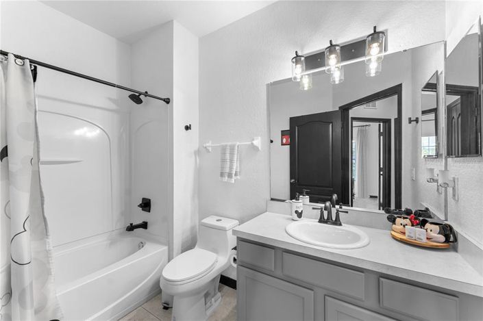 Image No.24-4 Bed Townhouse for sale