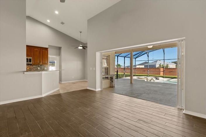 Image No.12-4 Bed Property for sale