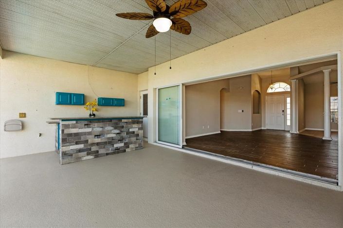 Image No.14-4 Bed Property for sale