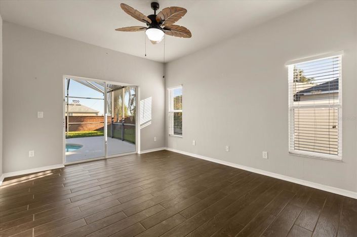 Image No.20-4 Bed Property for sale