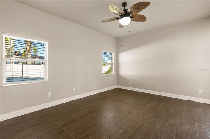 Image No.29-4 Bed Property for sale