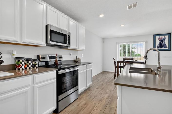 Image No.13-4 Bed Property for sale