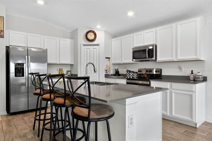 Image No.15-4 Bed Property for sale