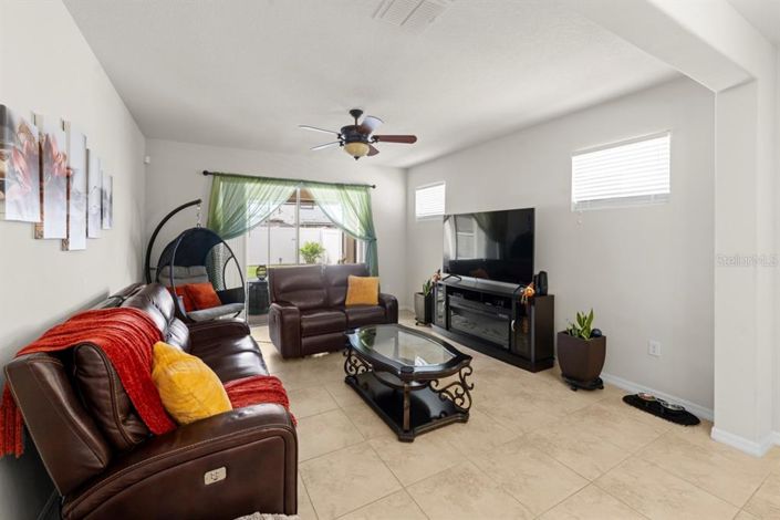 Image No.6-3 Bed Property for sale