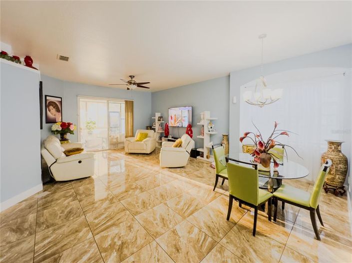 Image No.14-Propriété de 4 chambres à vendre à Kissimmee