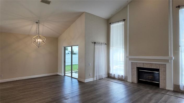 Image No.9-3 Bed Property for sale