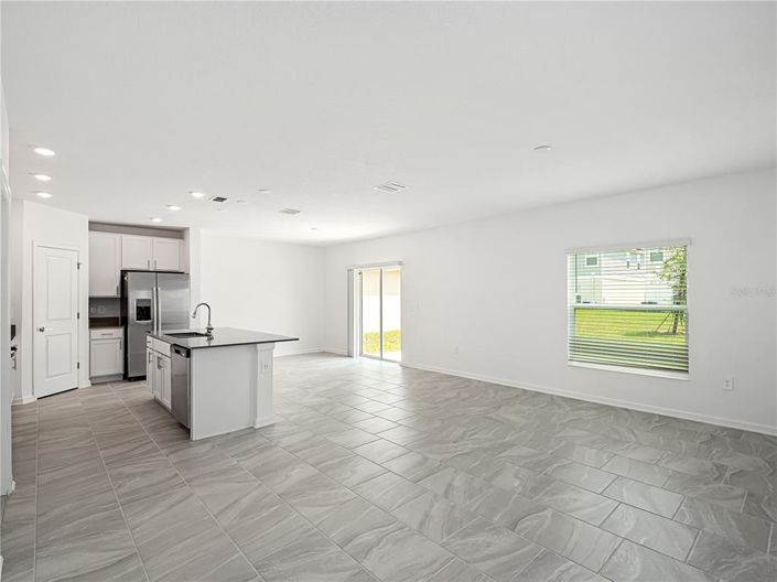 Image No.3-4 Bed Property for sale