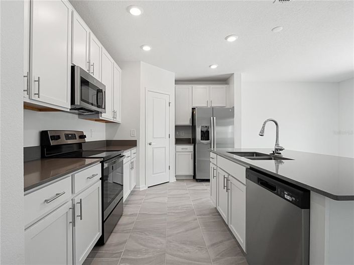 Image No.5-4 Bed Property for sale