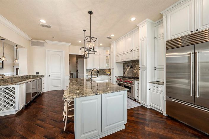 Image No.14-3 Bed Property for sale