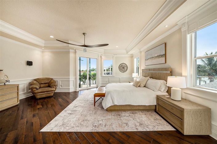 Image No.28-3 Bed Property for sale