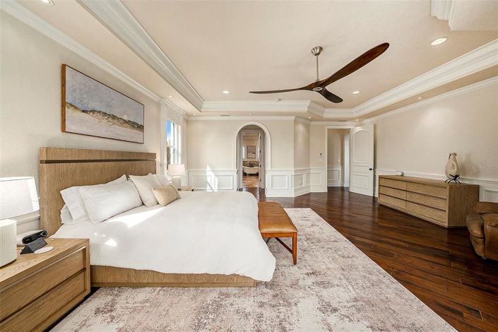 Image No.29-3 Bed Property for sale