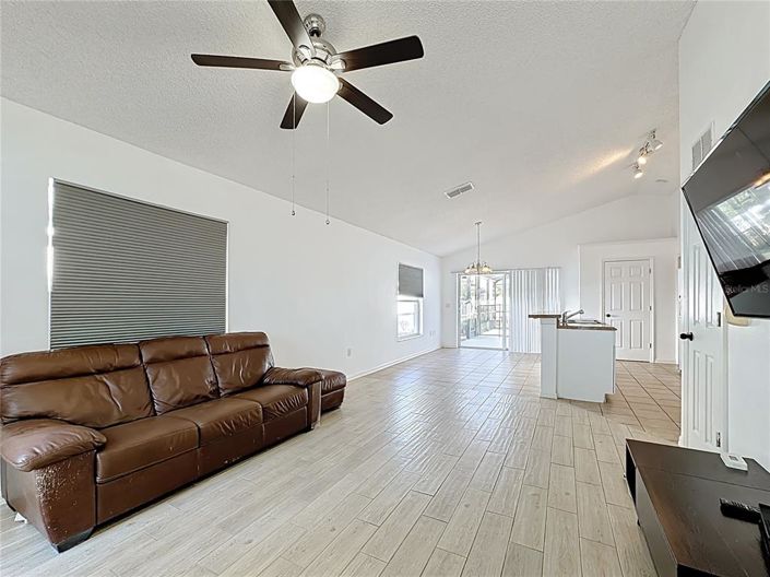 Image No.7-3 Bed Property for sale