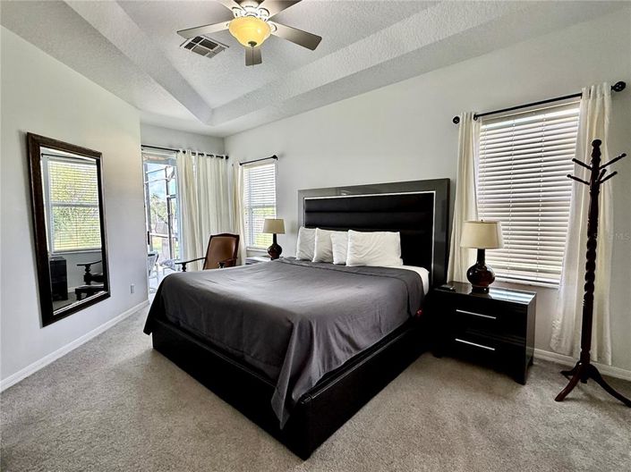 Image No.28-5 Bed Property for sale