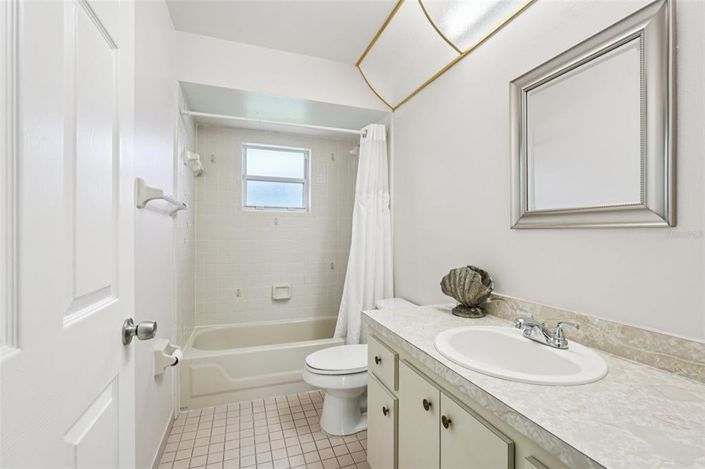 Image No.10-3 Bed Property for sale