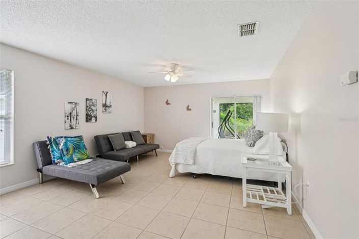 Image No.6-3 Bed Property for sale