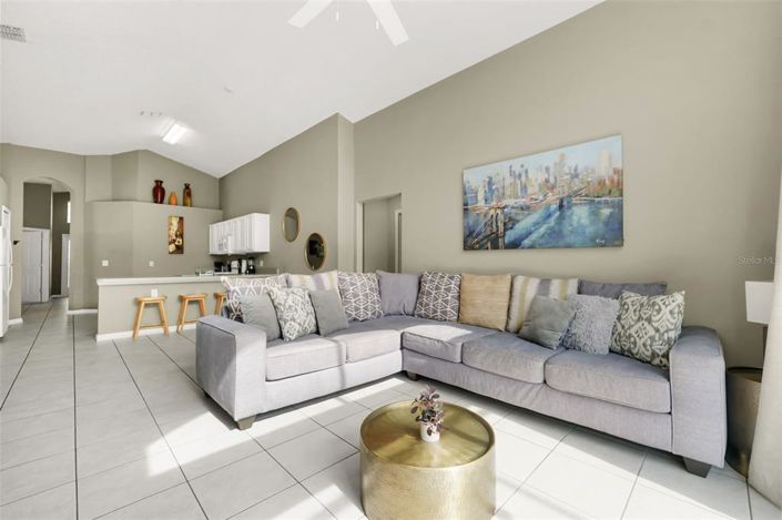 Image No.13-5 Bed Property for sale