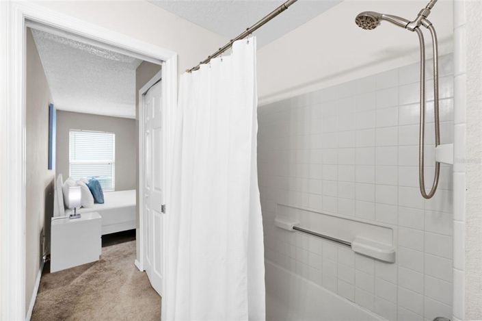 Image No.25-5 Bed Property for sale