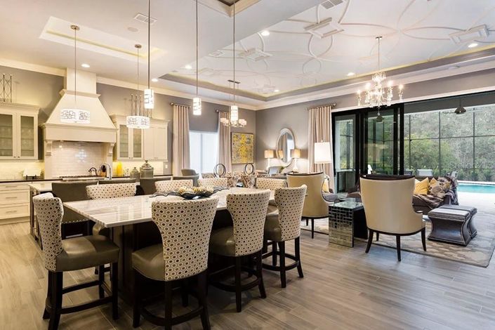 Image No.11-7 Bed Property for sale