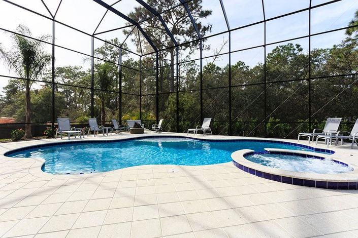 Image No.40-7 Bed Property for sale