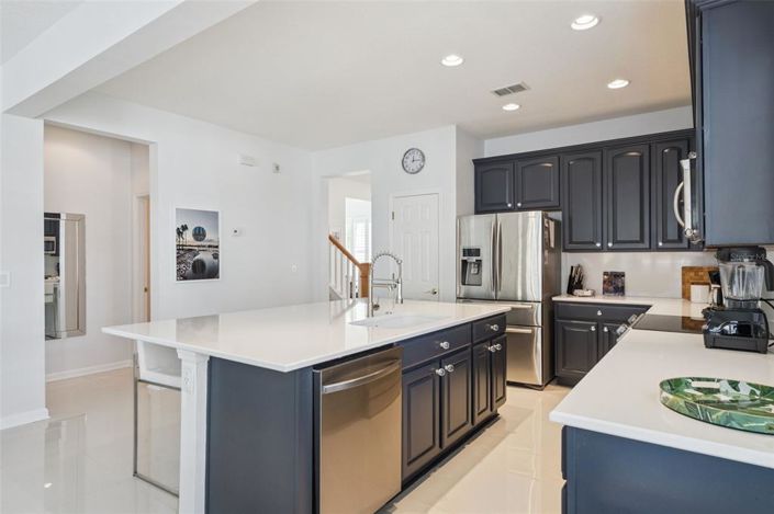 Image No.17-4 Bed Property for sale