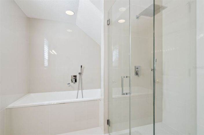 Image No.33-4 Bed Property for sale