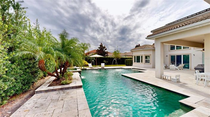 Image No.2-7 Bed Property for sale