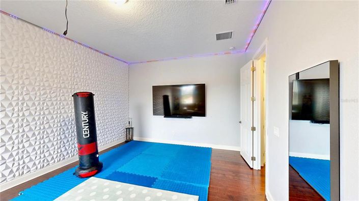 Image No.21-7 Bed Property for sale