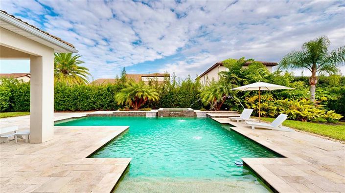 Image No.23-7 Bed Property for sale