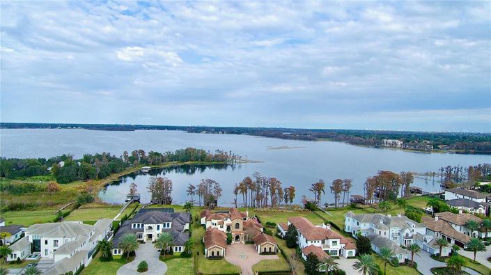 Image No.25-7 Bed Property for sale