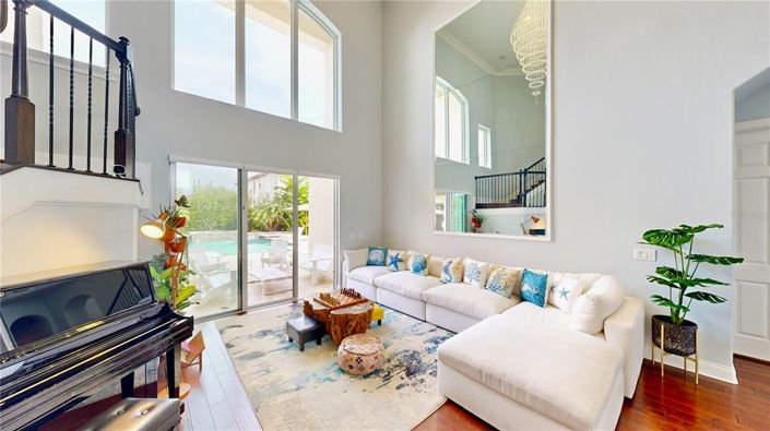 Image No.30-7 Bed Property for sale